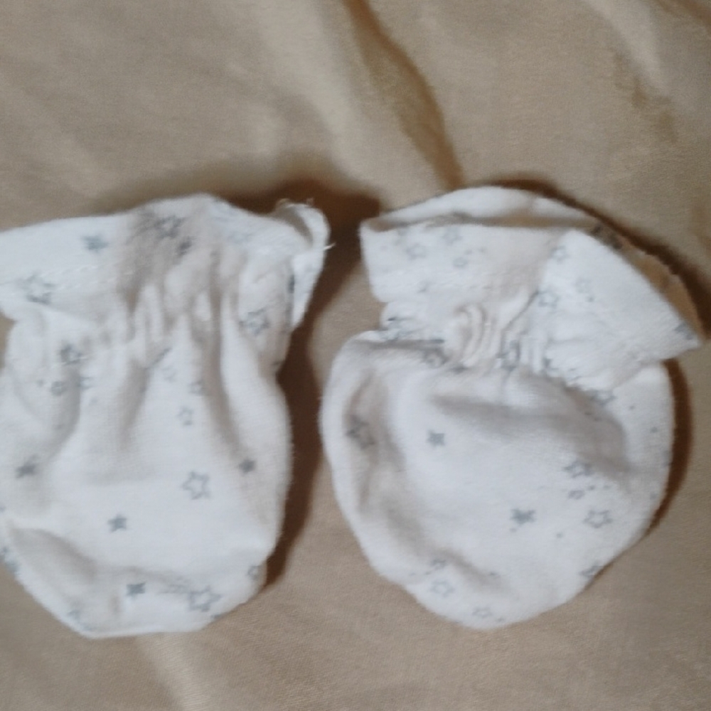 Assorted Baby Booties/Mittens Bundle - Picture 3 of 3